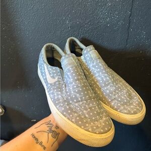 Nike Zoom Janoksi Light Blue White Polka Dot Slip-On Sneakers
